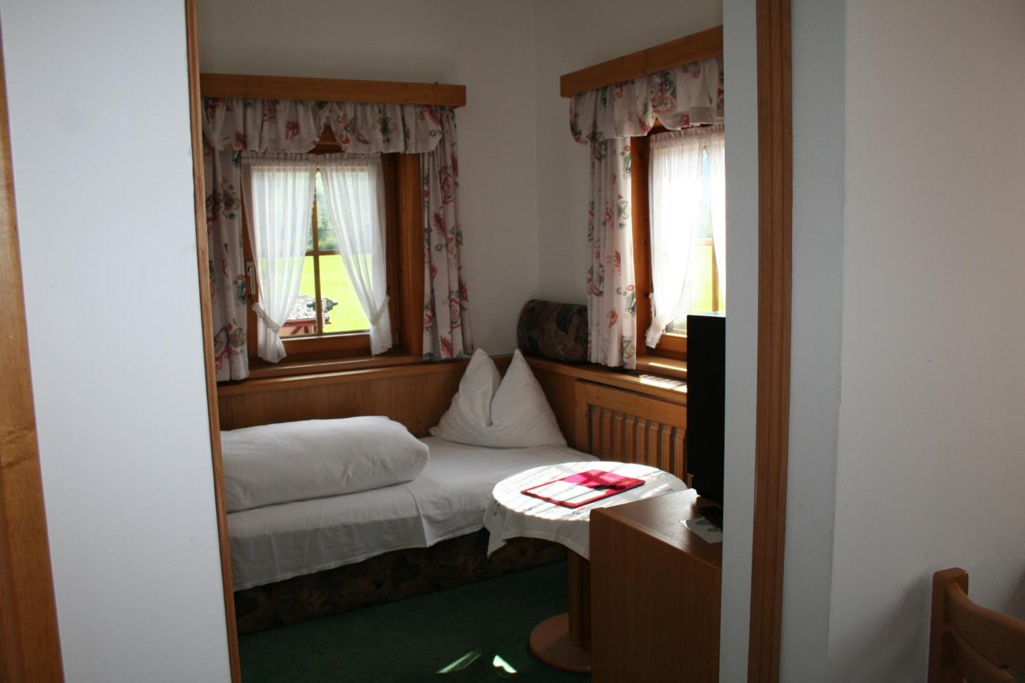 Hotel Gasthof Schweizerhaus Штульфельден Экстерьер фото