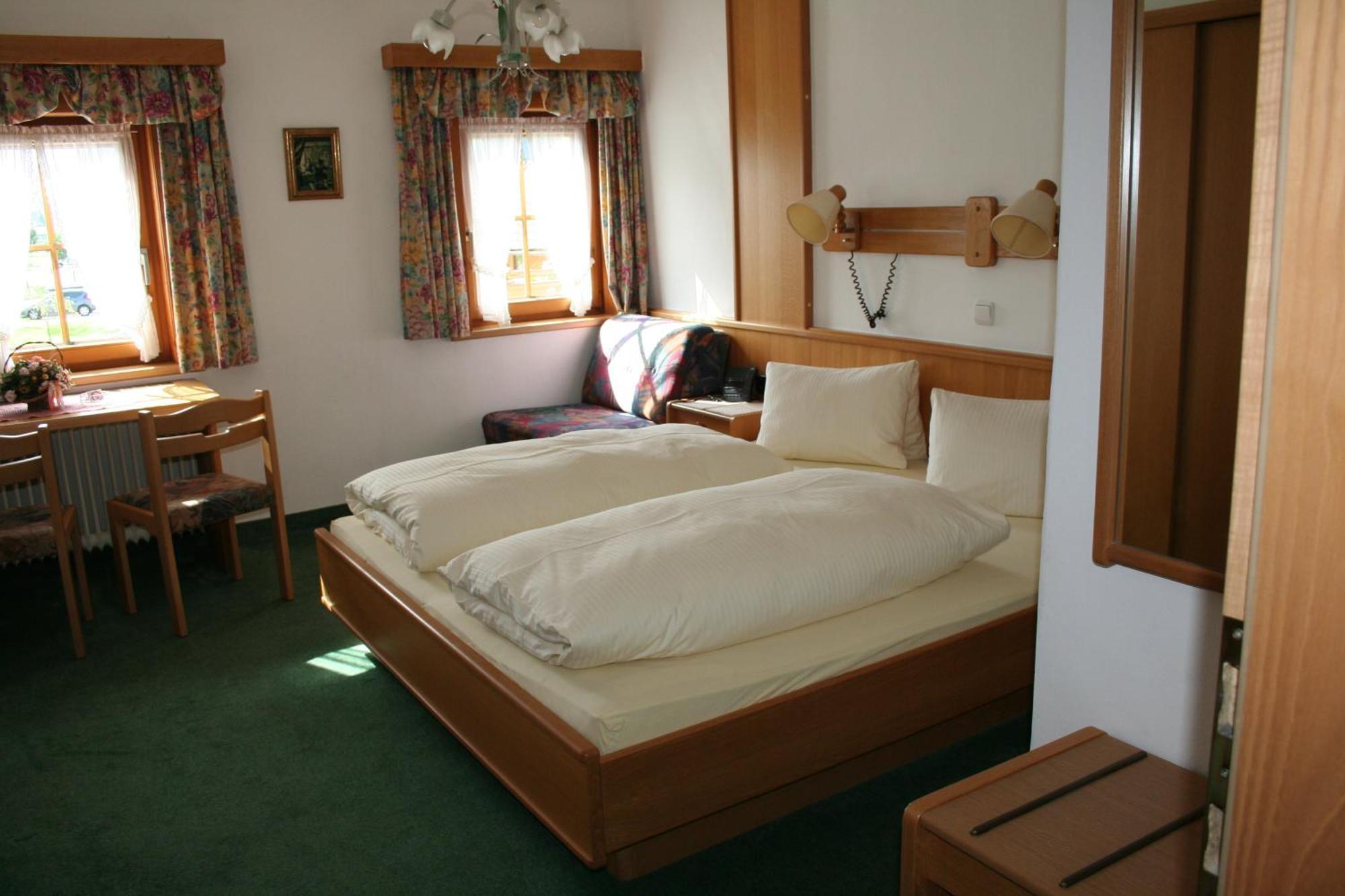 Hotel Gasthof Schweizerhaus Штульфельден Номер фото
